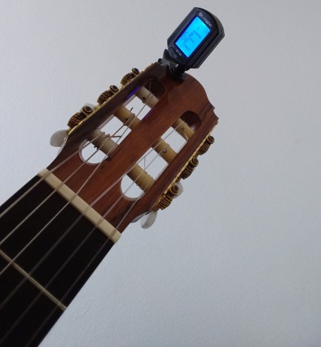Klemm-Stimmgerät Gitarre stimmen