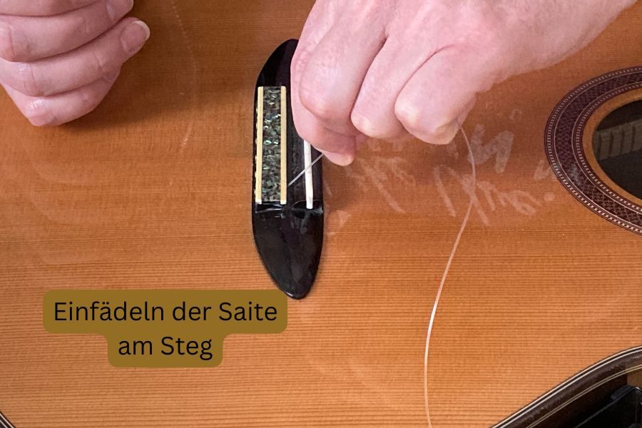 Saiten wechseln Konzertgitarre